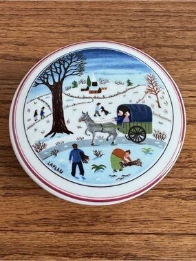 Villeroy & Boch Naïf Christmas small candy dish with lid